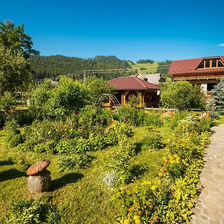 Lodge хата різьбяра