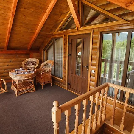 хата різьбяра Byalobereska