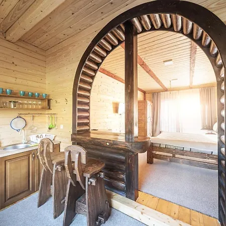 Lodge хата різьбяра *