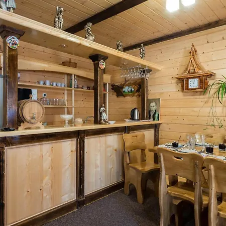 хата різьбяра *