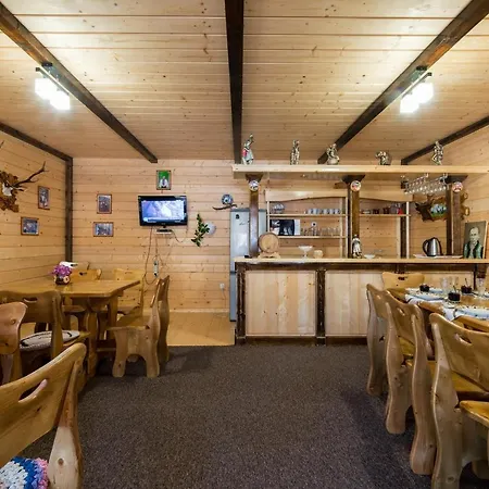 хата різьбяра Lodge