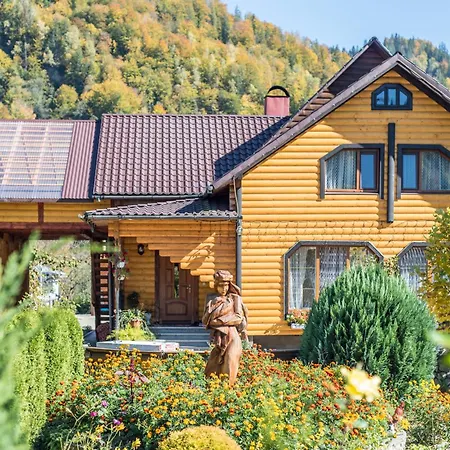 хата різьбяра Дерев'яний котедж